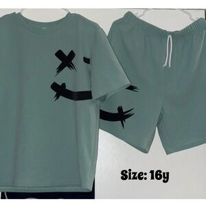 SHEIN Kids Green Athletic Set